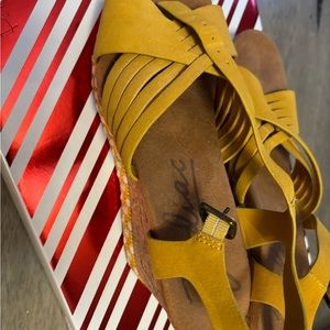 Cute new yellow heels